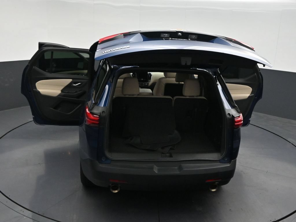 Used 2023 Chevrolet Traverse LS FWD image 36