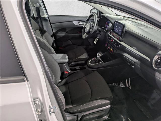 Used 2022 Kia Forte LXS image 22