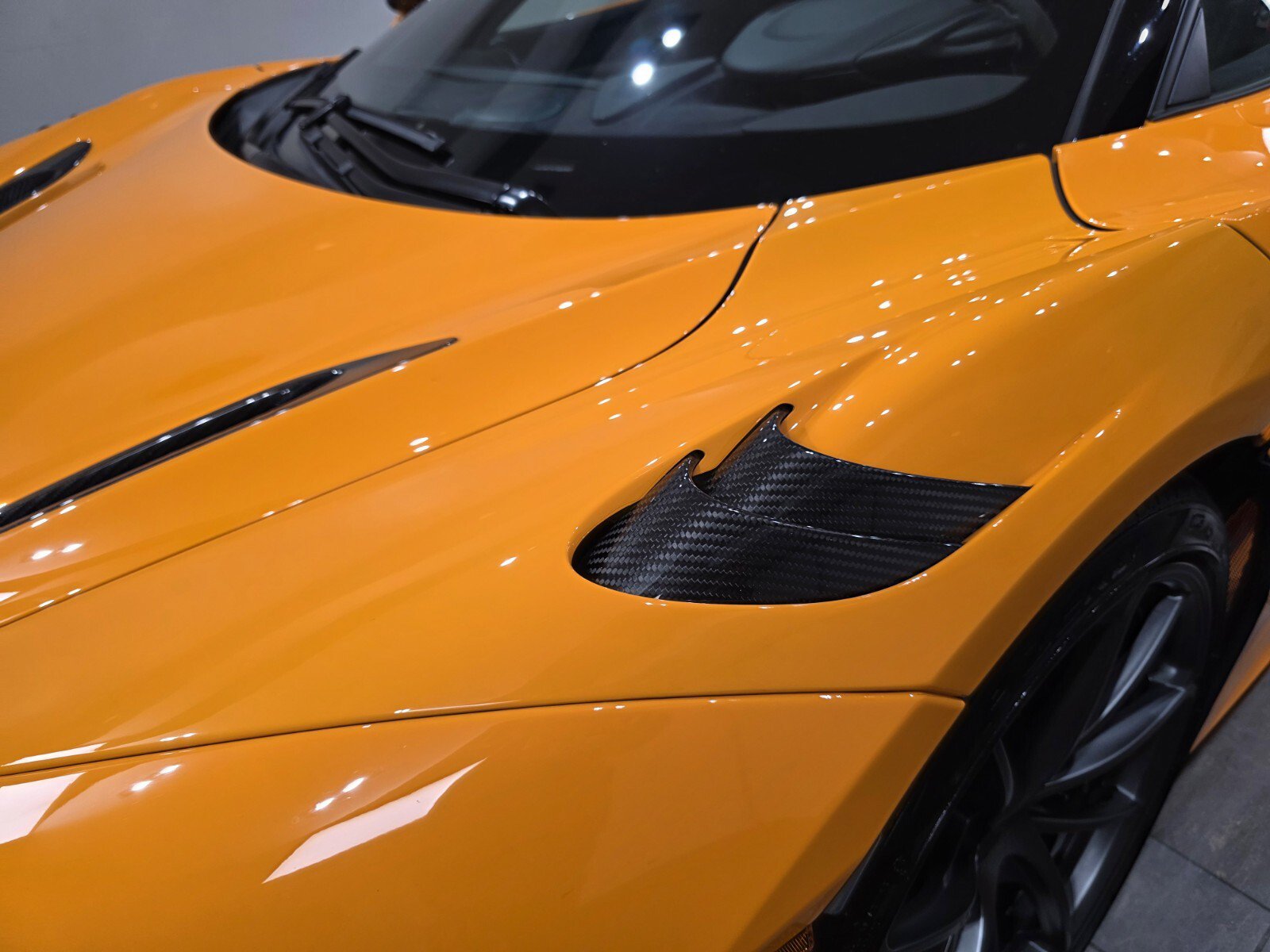 Used 2025 McLaren 750S RWD image 11