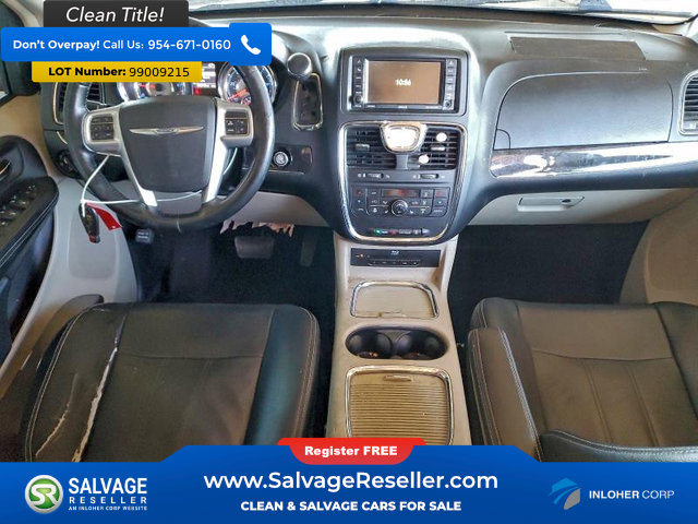 Used 2013 Chrysler Town & Country Touring-L w/ Premium Group image 11