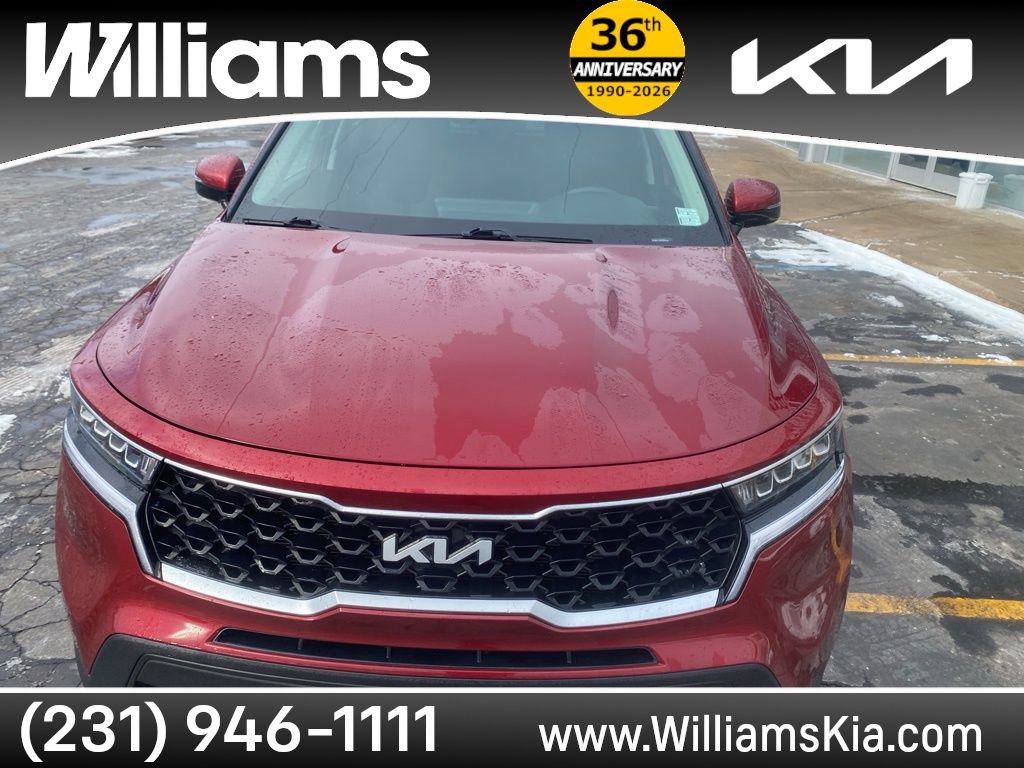 Used 2022 Kia Sorento LX image 5