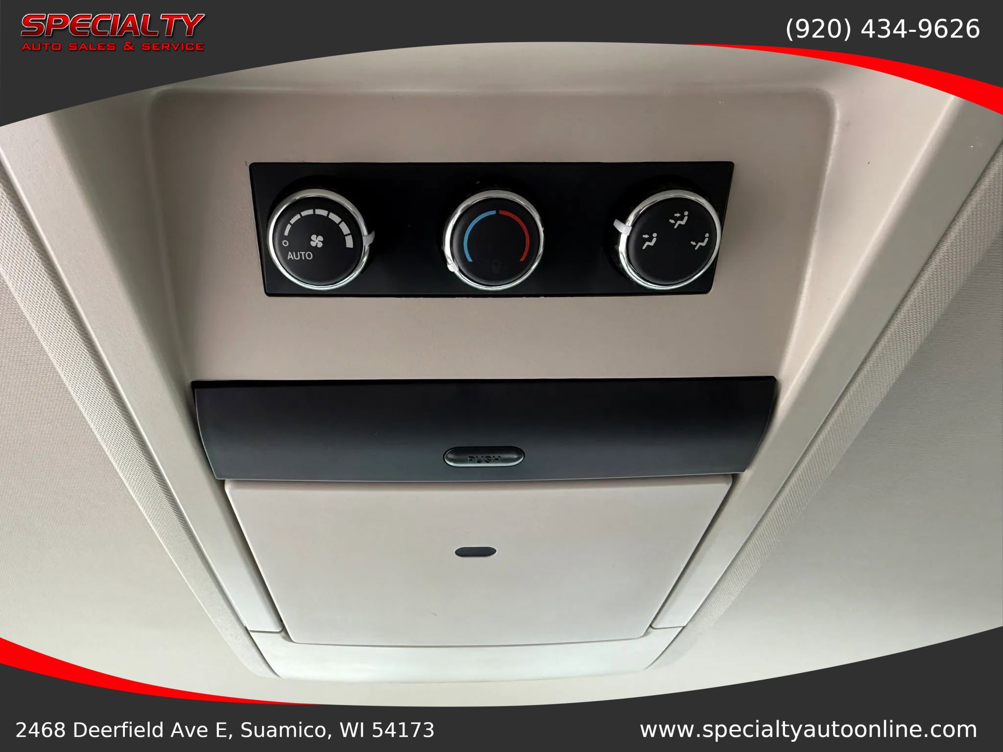 Used 2013 Chrysler Town & Country Touring FWD image 24