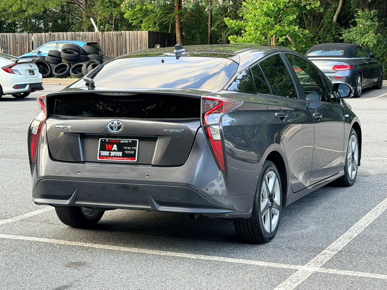 Used 2018 Toyota Prius Three Touring FWD image 5