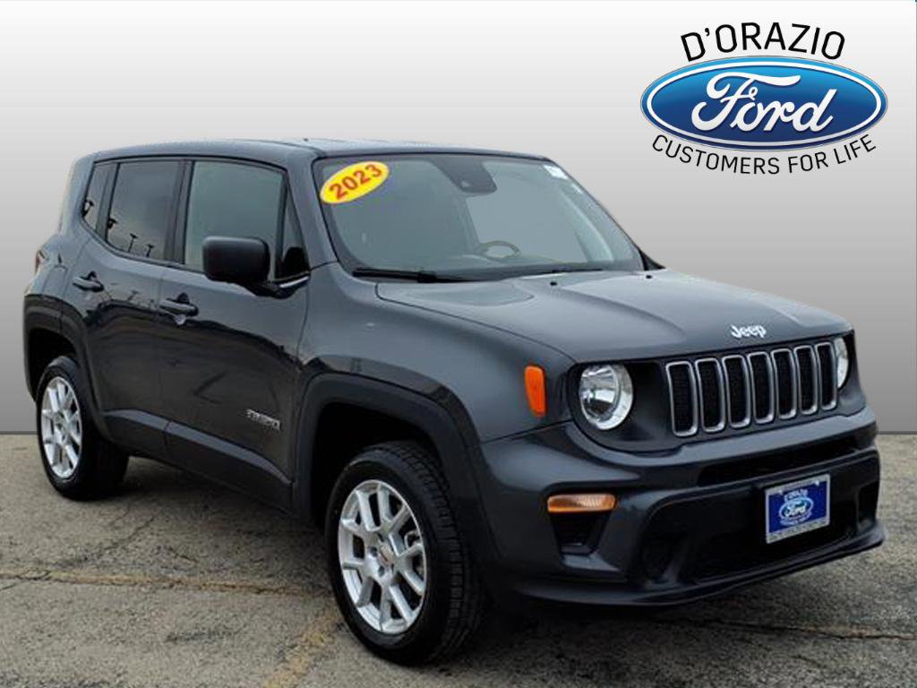 Used 2023 Jeep Renegade Latitude image 1