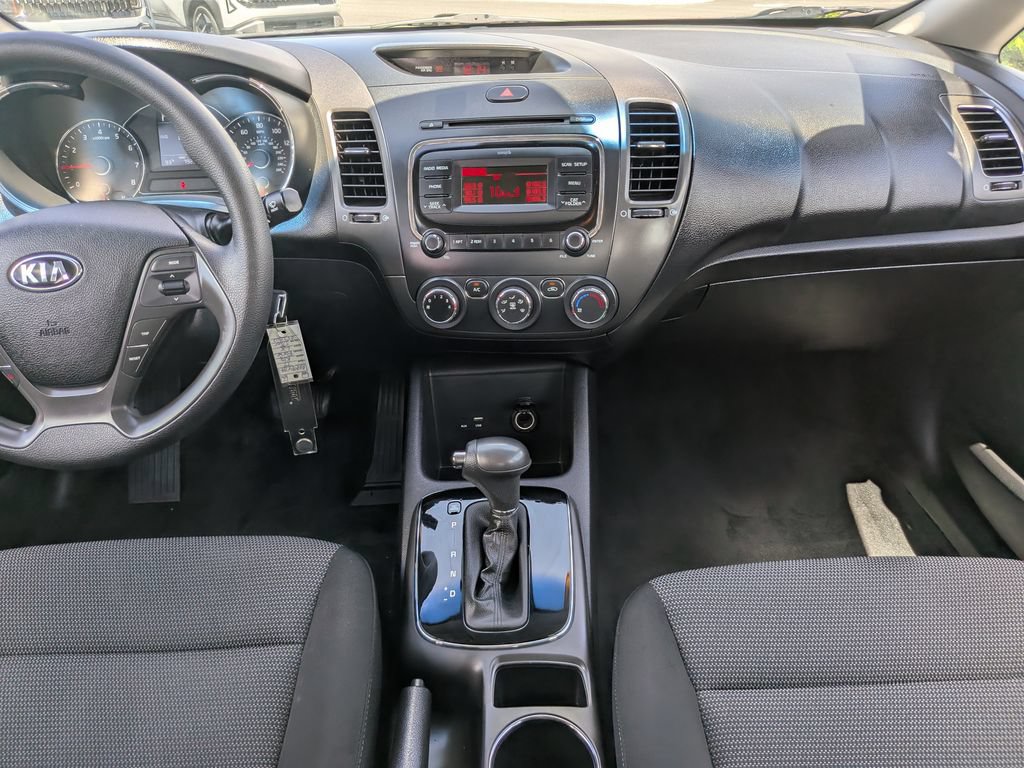 Used 2017 Kia Forte LX FWD image 17