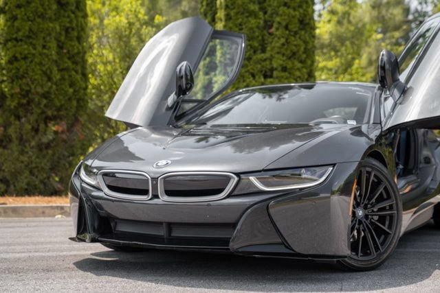 Used 2020 BMW i8 Coupe AWD/4WD image 2