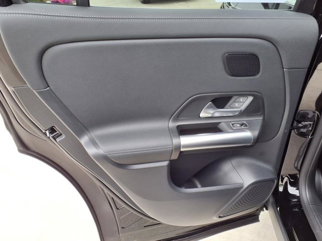 Used 2025 Mercedes-Benz GLA 250 image 16