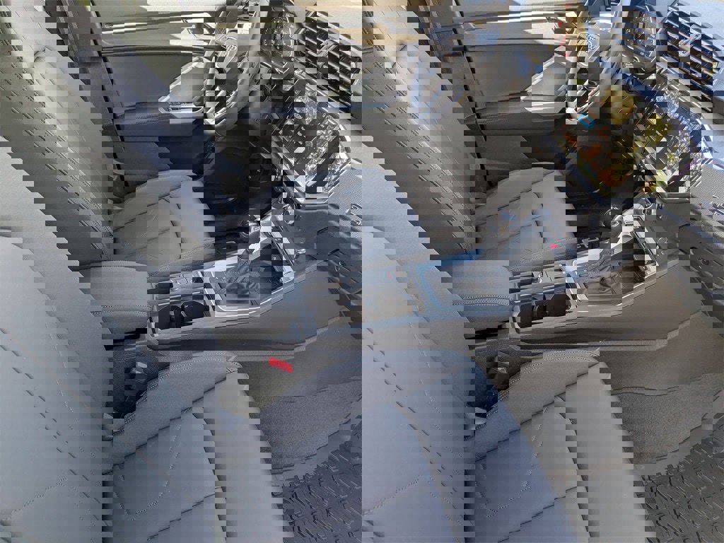 New 2025 Audi Q3 2.0T Premium image 36