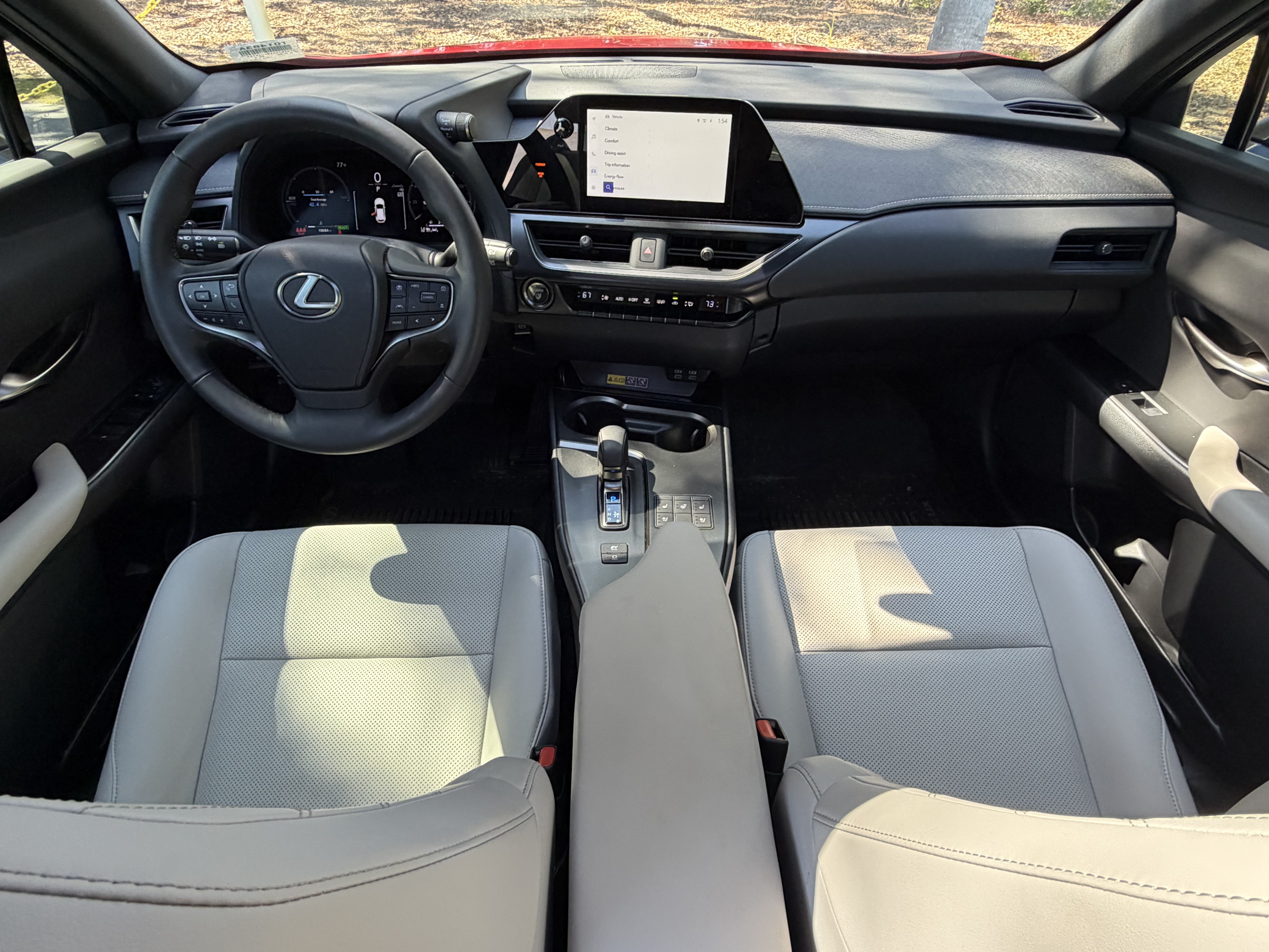 Certified 2025 Lexus UX 300h FWD w/ Accessory Package (Z1) image 32