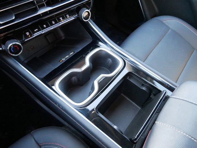 Used 2024 Chevrolet Traverse Z71 w/ Enhanced Driving Package image 25