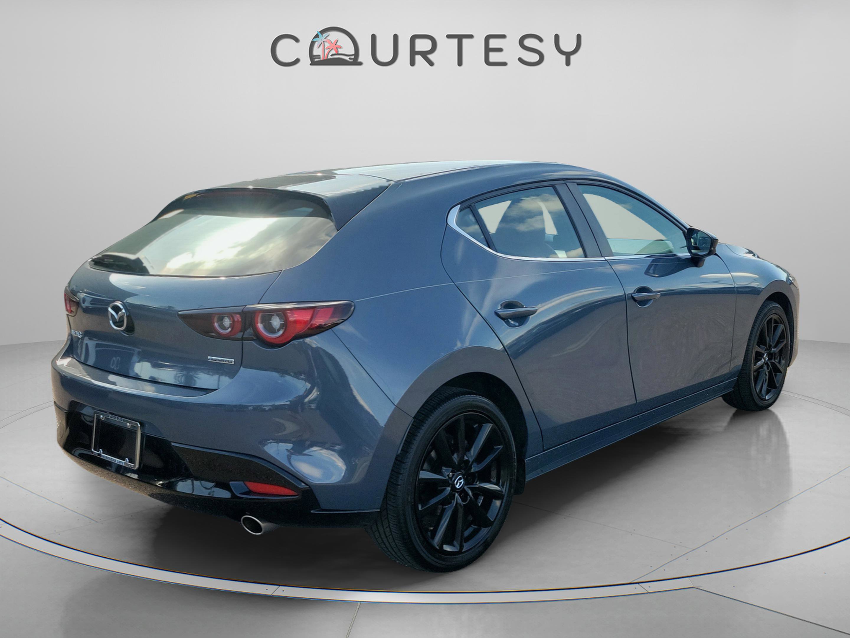 Used 2023 MAZDA MAZDA3 s image 3