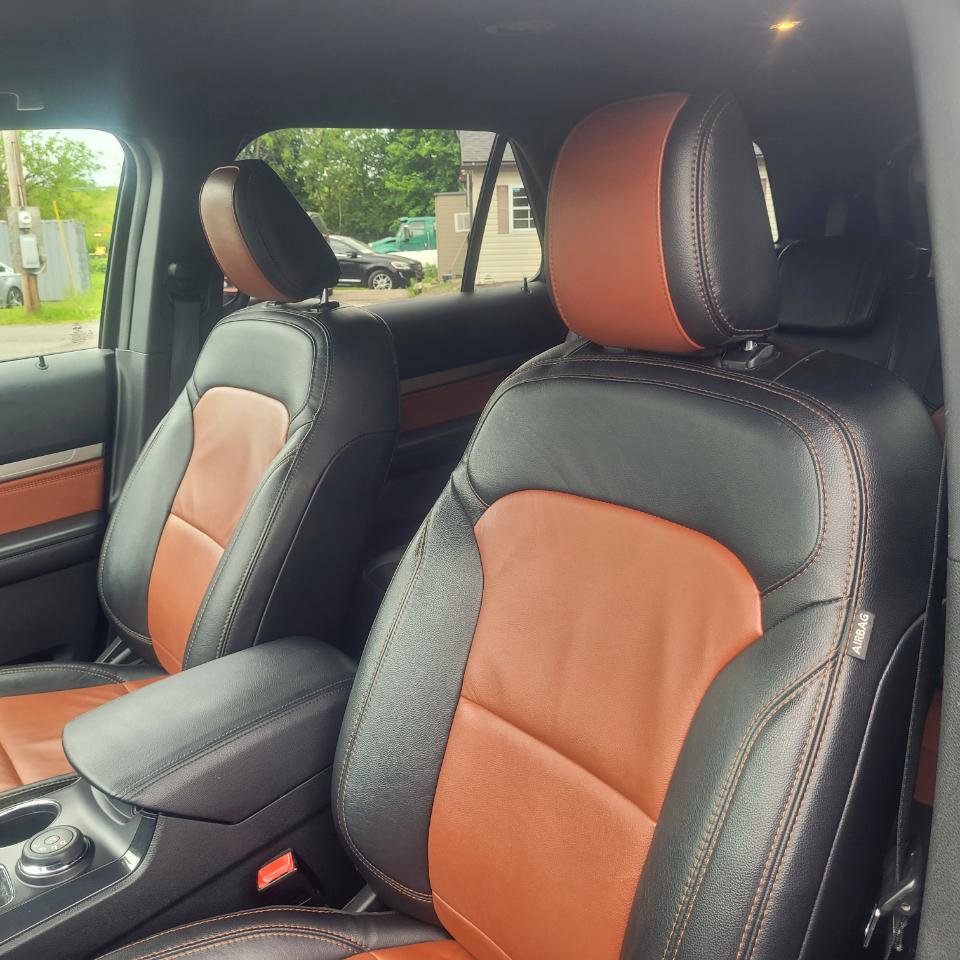 Used 2019 Ford Explorer XLT w/ Equipment Group 202A AWD/4WD image 12