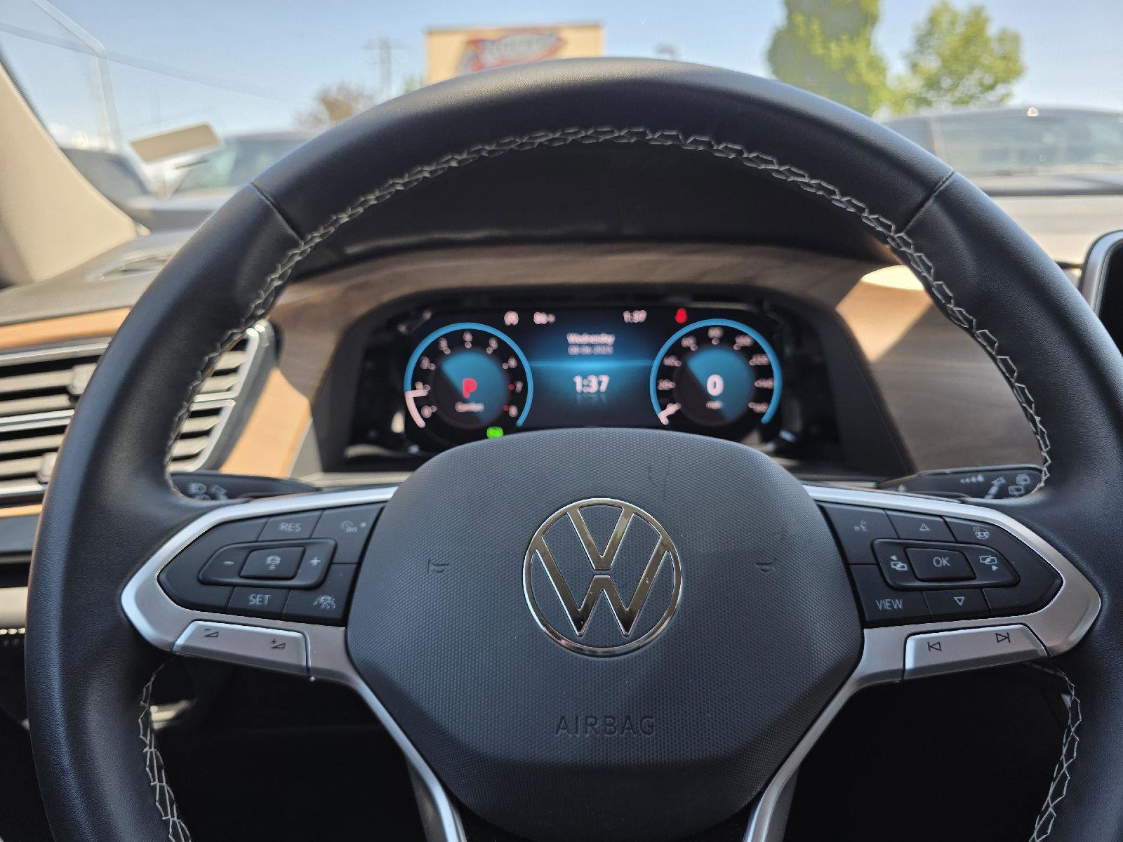 Used 2024 Volkswagen Atlas SE image 24