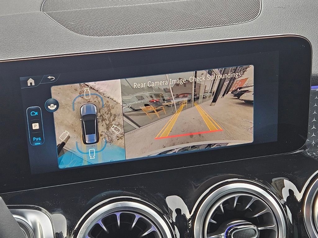 New 2026 Mercedes-Benz GLB 250 4MATIC image 23