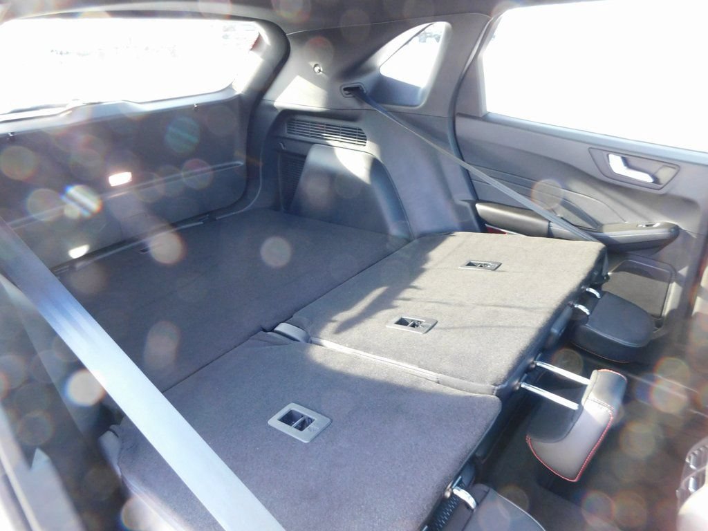 New 2026 Ford Escape ST-Line w/ Tech Pack #1 AWD/4WD image 27