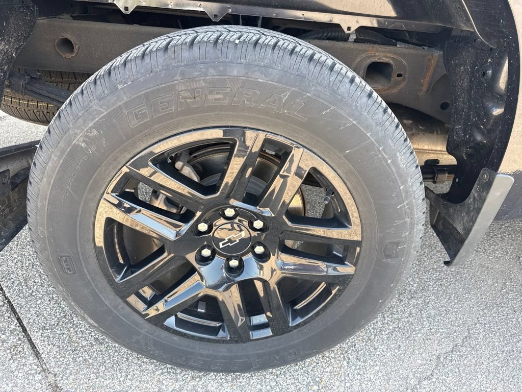 Used 2023 Chevrolet Silverado 1500 Custom w/ LPO, Dark Essentials Package AWD/4WD image 8