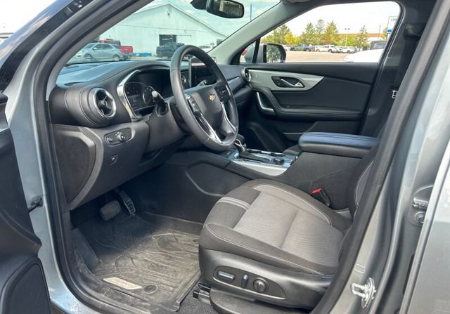 Used 2024 Chevrolet Blazer LT w/ Convenience Package FWD image 5