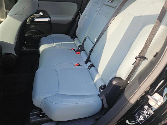 Used 2026 Mercedes-Benz GLB 250 image 15