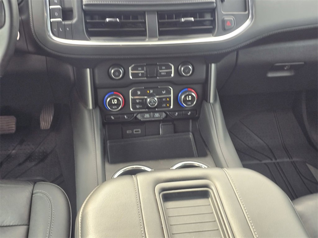 Used 2024 Chevrolet Tahoe Z71 w/ Luxury Package image 19