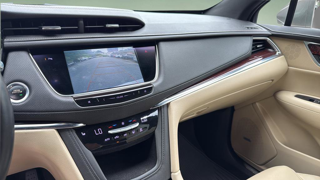 Used 2018 Cadillac XT5 Luxury w/ Driver Awareness Package AWD/4WD image 36