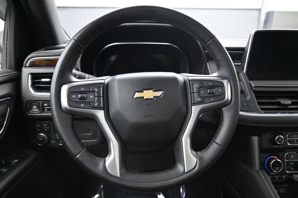 Used 2024 Chevrolet Tahoe Premier AWD/4WD image 15