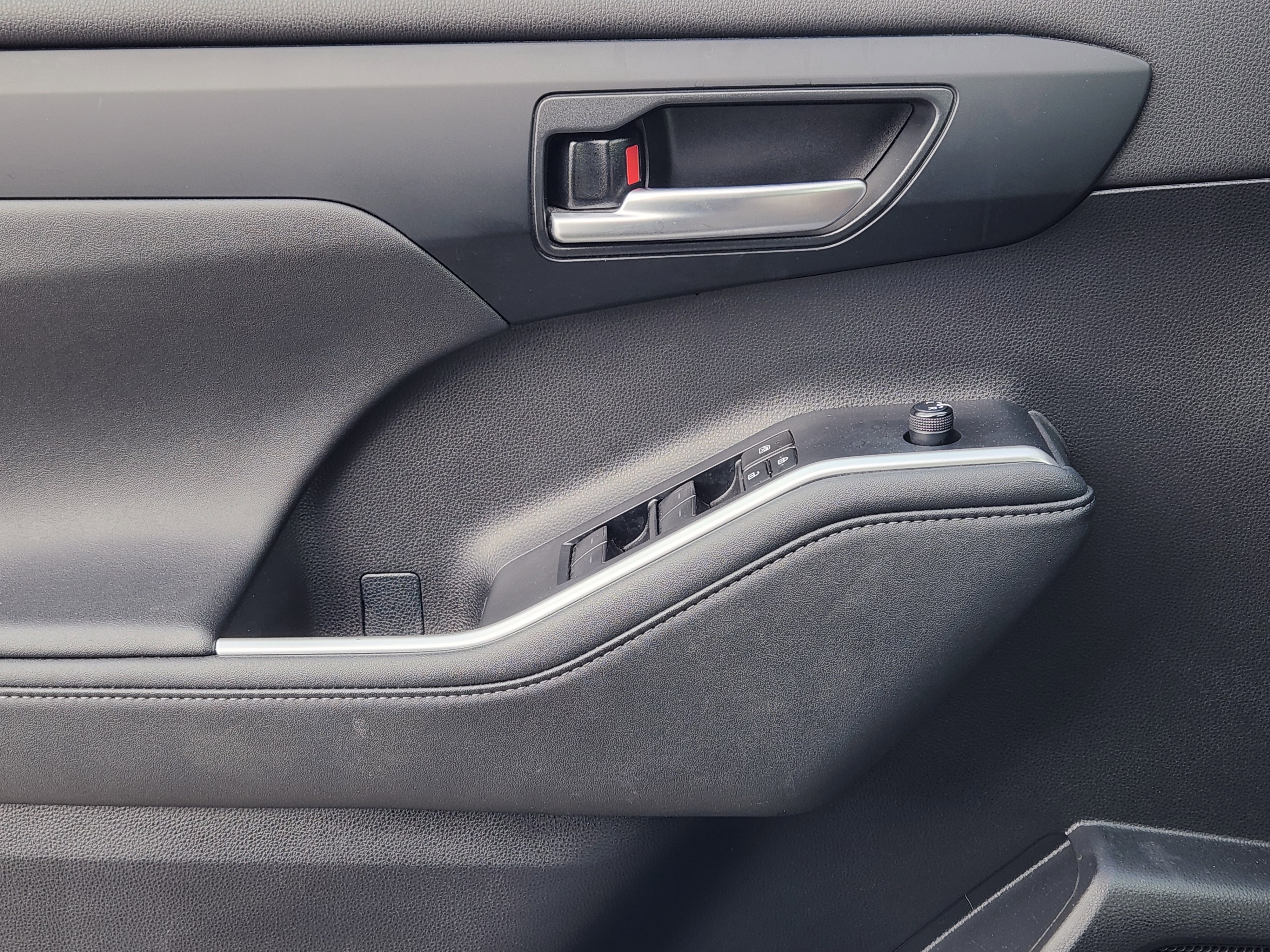 Used 2024 Toyota Highlander XSE image 22