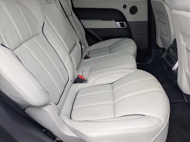 Used 2016 Land Rover Range Rover Sport HSE image 19