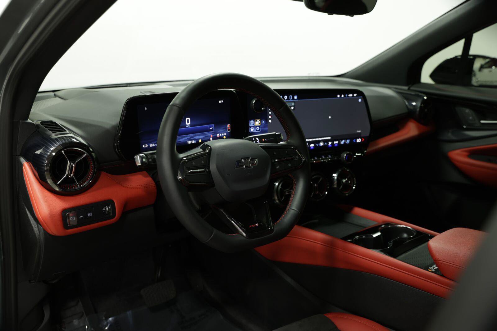 Certified 2025 Chevrolet Blazer EV RS AWD/4WD image 39