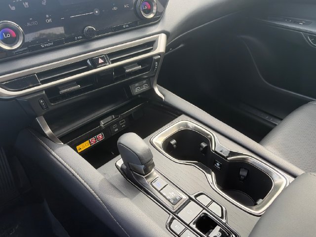 Used 2023 Lexus RX 350 Premium w/ Accessory Package (Z1) AWD/4WD image 21