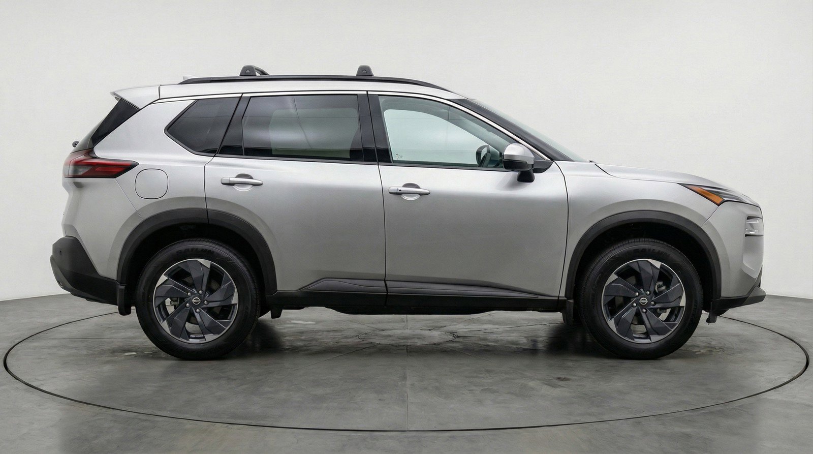 Used 2025 Nissan Rogue SV FWD image 11