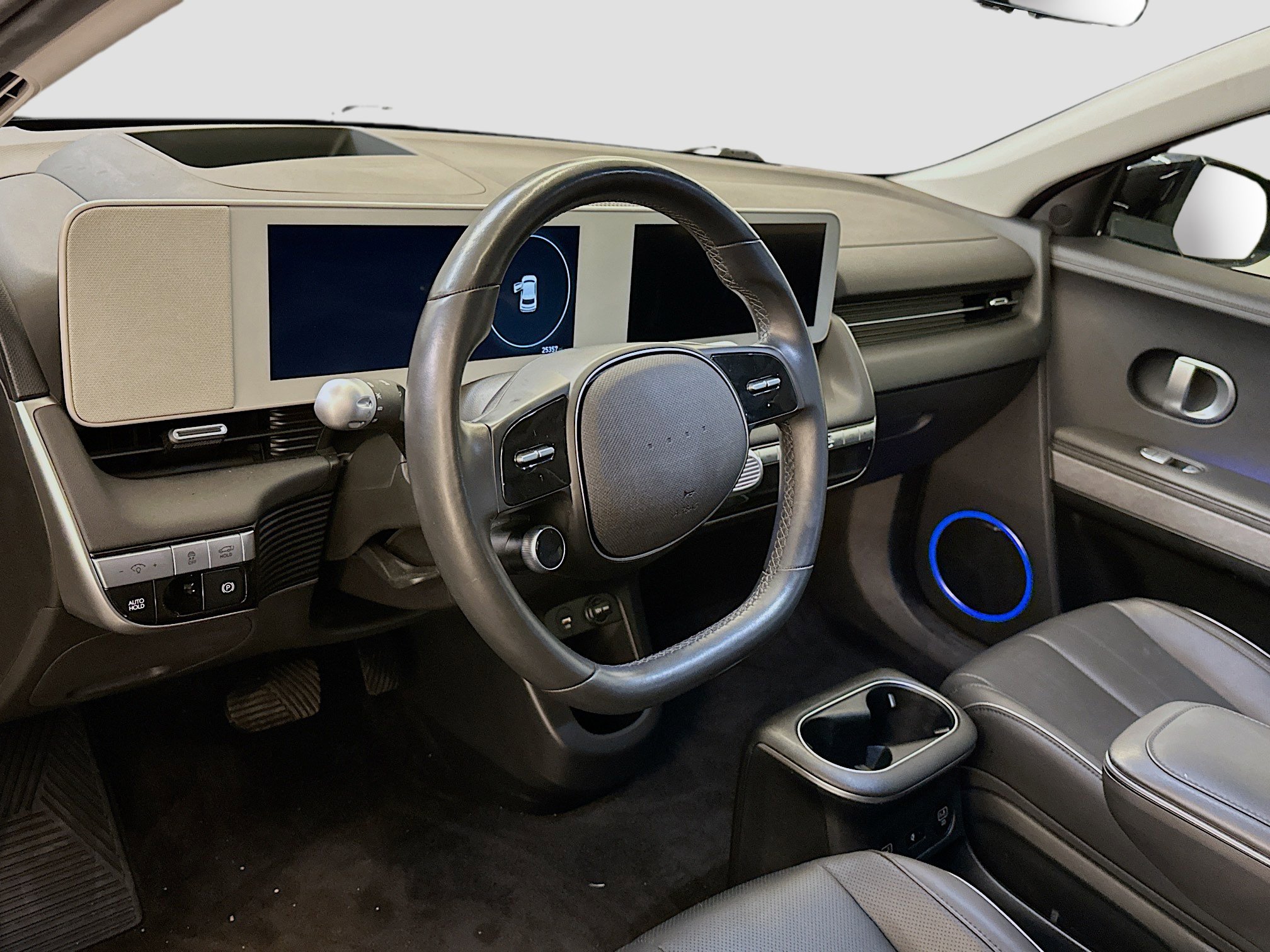 Used 2024 Hyundai Ioniq 5 Limited image 18