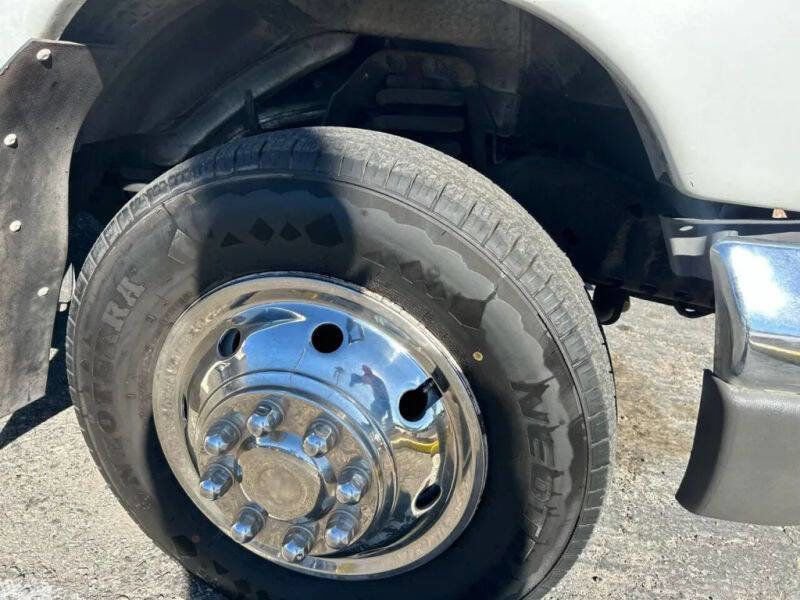 Used 2006 Ford E-350 and Econoline 350 Super Duty RWD image 27