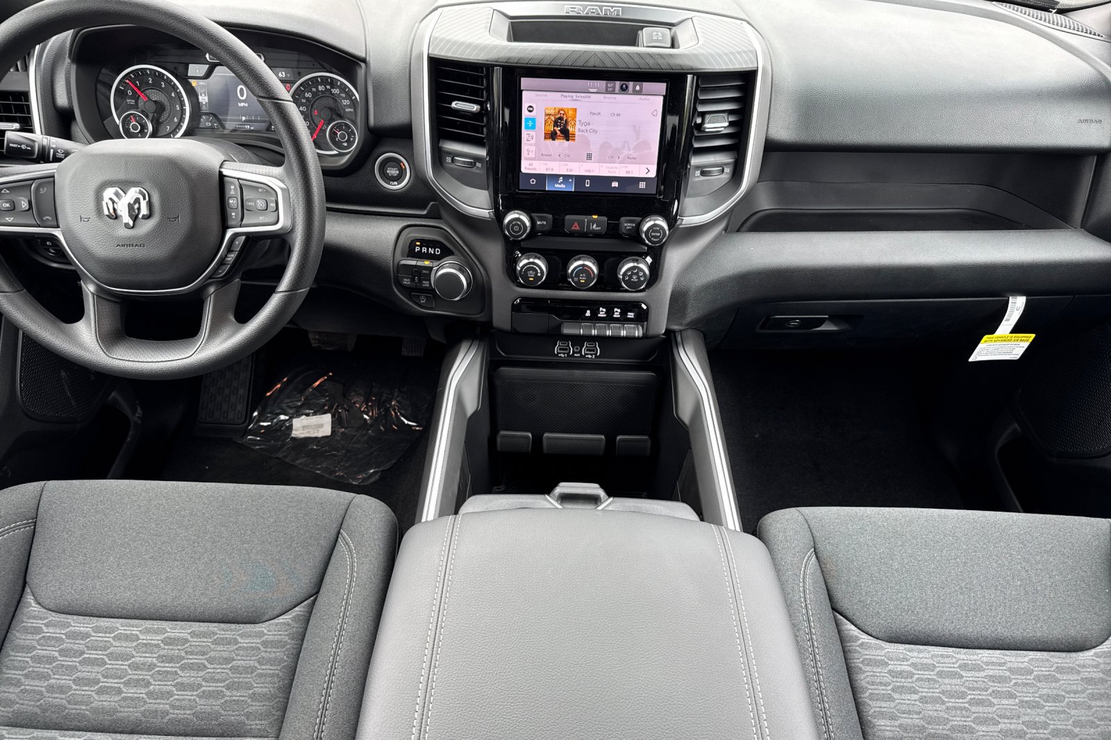 New 2026 RAM 1500 Express AWD/4WD image 12