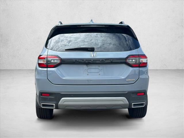 Used 2023 Honda Pilot Touring image 6