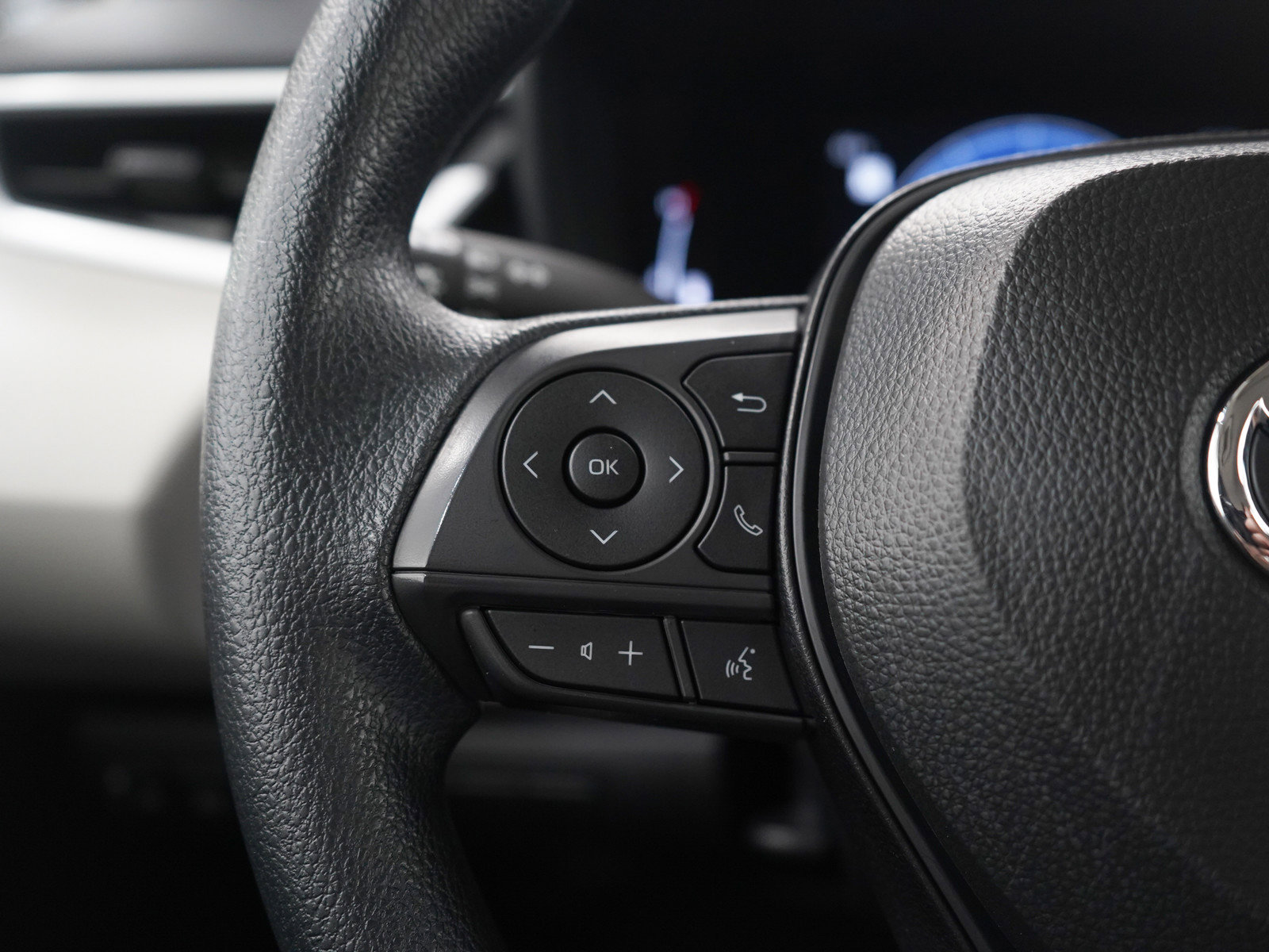 Used 2026 Toyota Corolla LE image 25