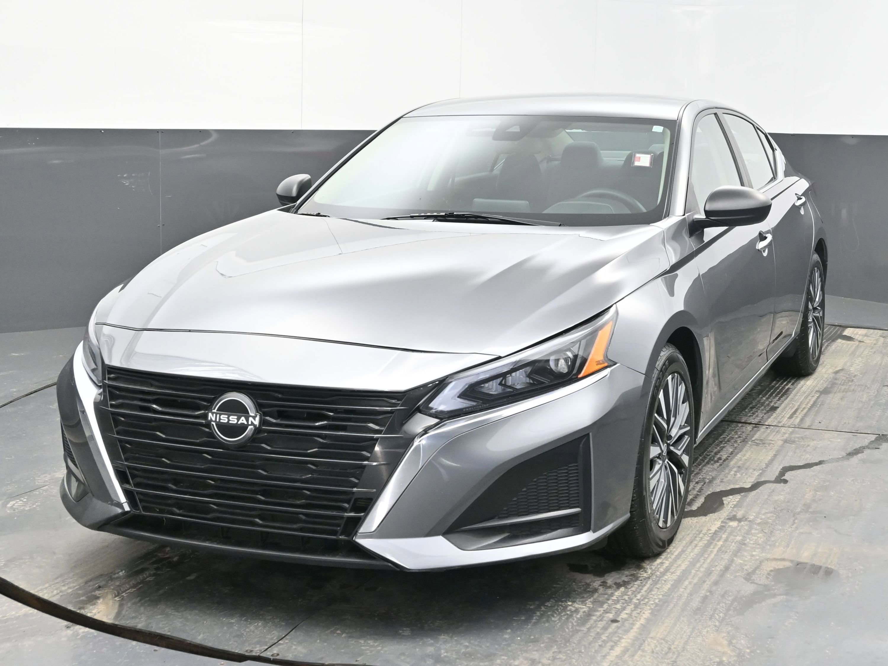 Used 2024 Nissan Altima 2.5 SV image 4