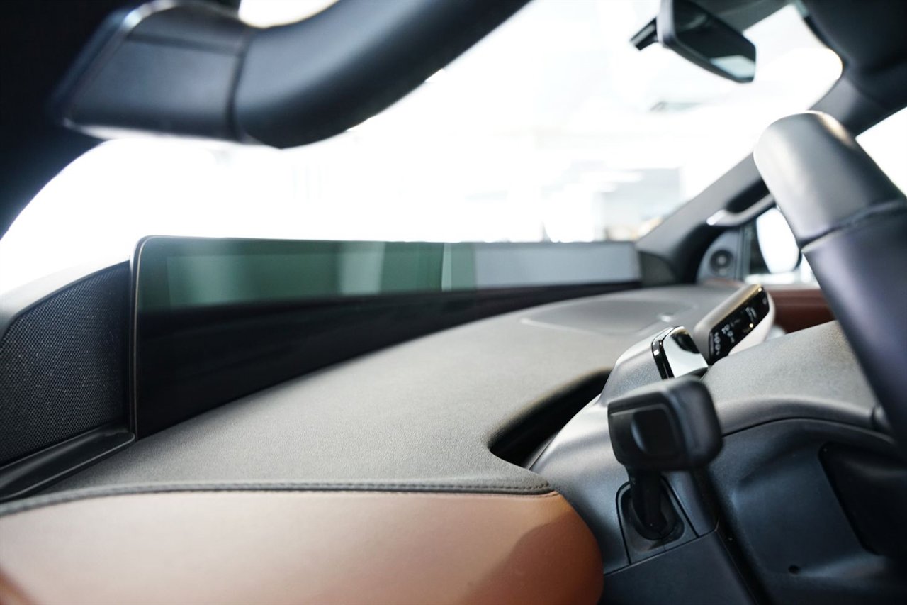 Used 2025 Lincoln Navigator Reserve image 22