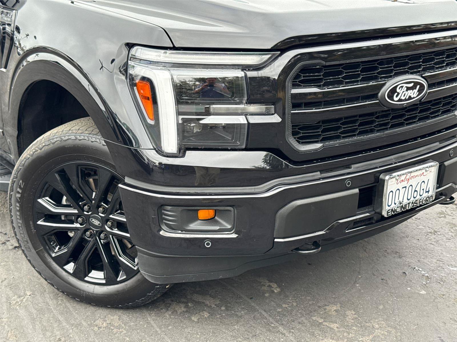 Used 2025 Ford F150 Lariat w/ Equipment Group 501A Mid AWD/4WD image 3