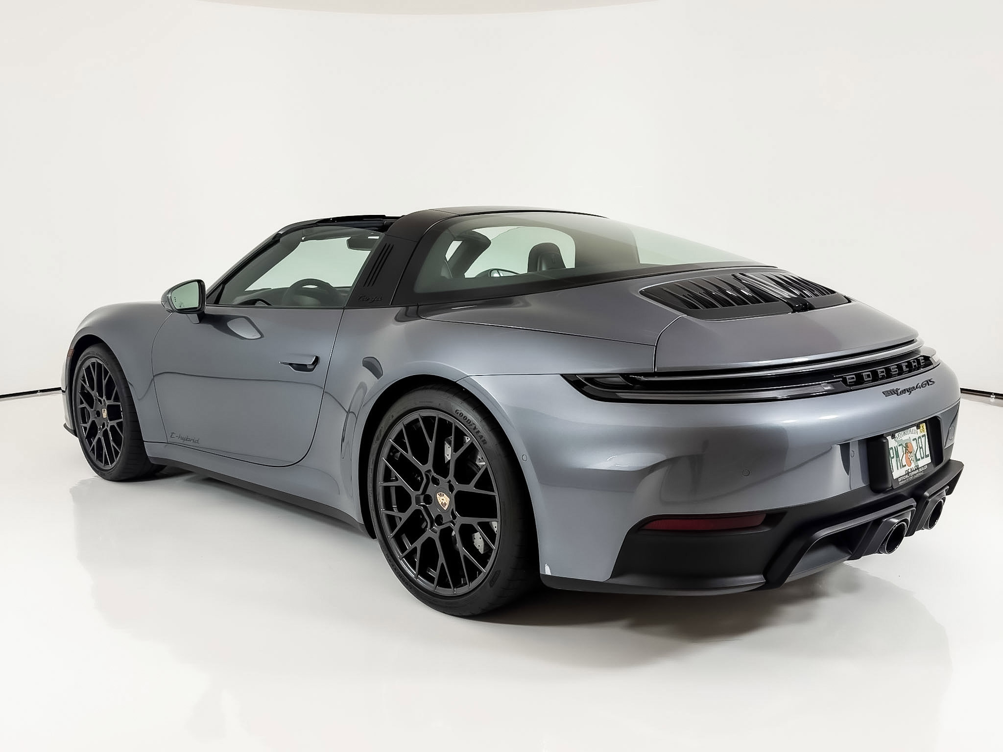 Used 2026 Porsche 911 Targa 4 GTS image 18