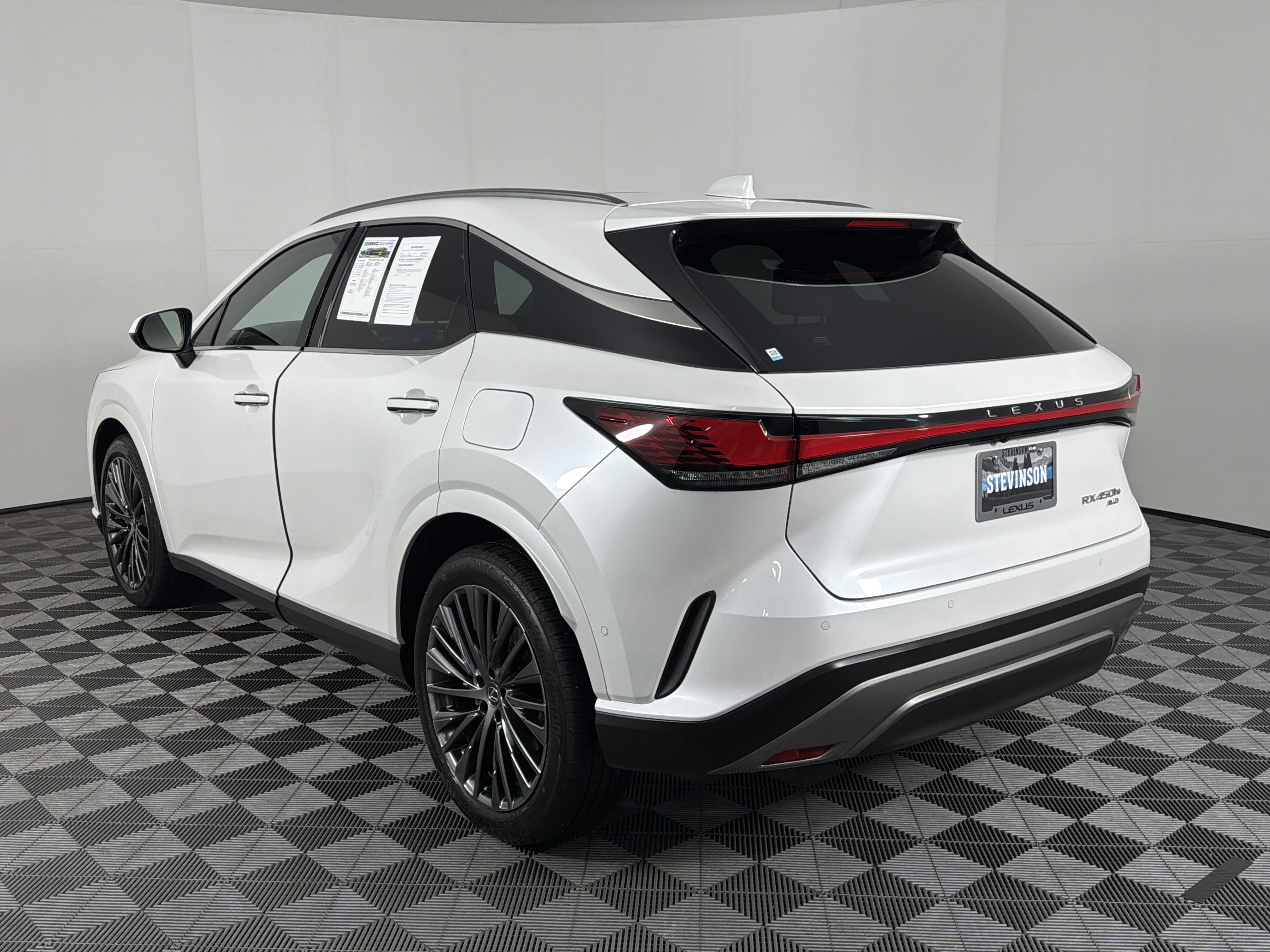 Used 2025 Lexus RX 450h AWD w/ Luxury Package image 23