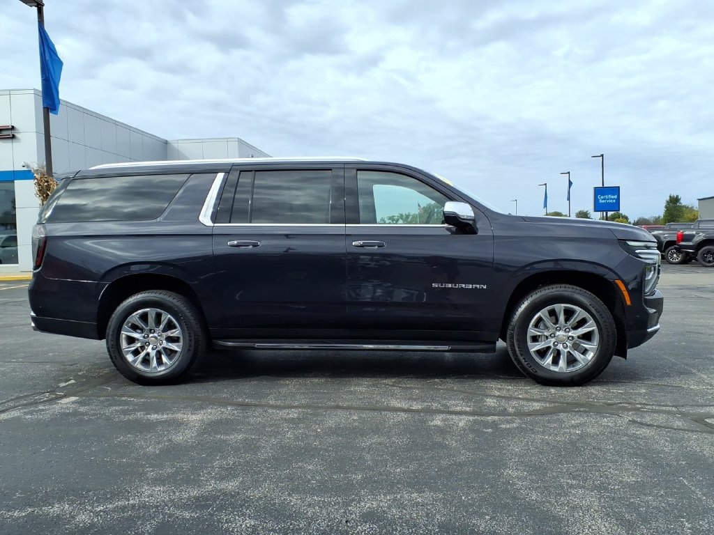 Used 2026 Chevrolet Suburban Premier AWD/4WD image 20