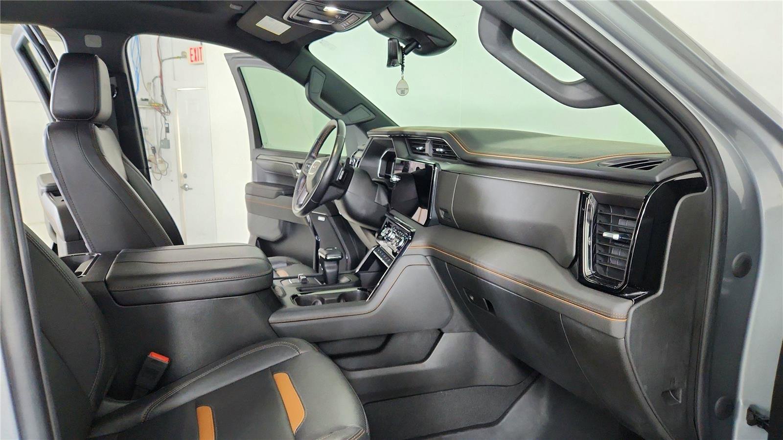 Used 2023 GMC Sierra 1500 AT4 w/ Technology Package image 28