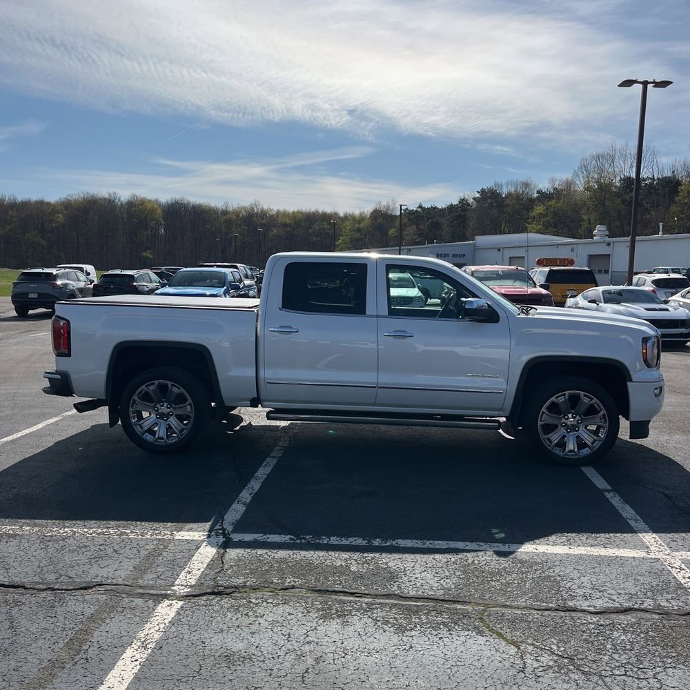 Used 2017 GMC Sierra 1500 Denali w/ Denali Ultimate Package AWD/4WD image 3