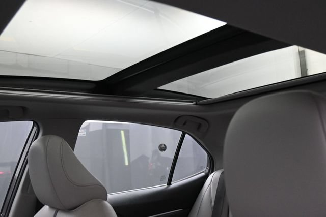 Used 2021 Toyota Camry XLE FWD image 21
