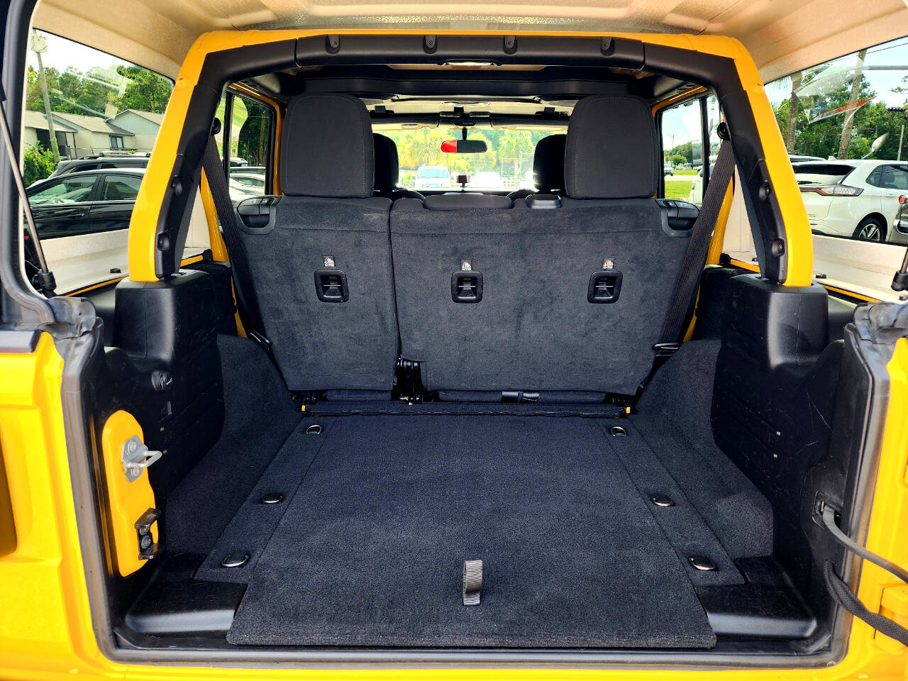 Used 2021 Jeep Wrangler Unlimited Sahara image 26