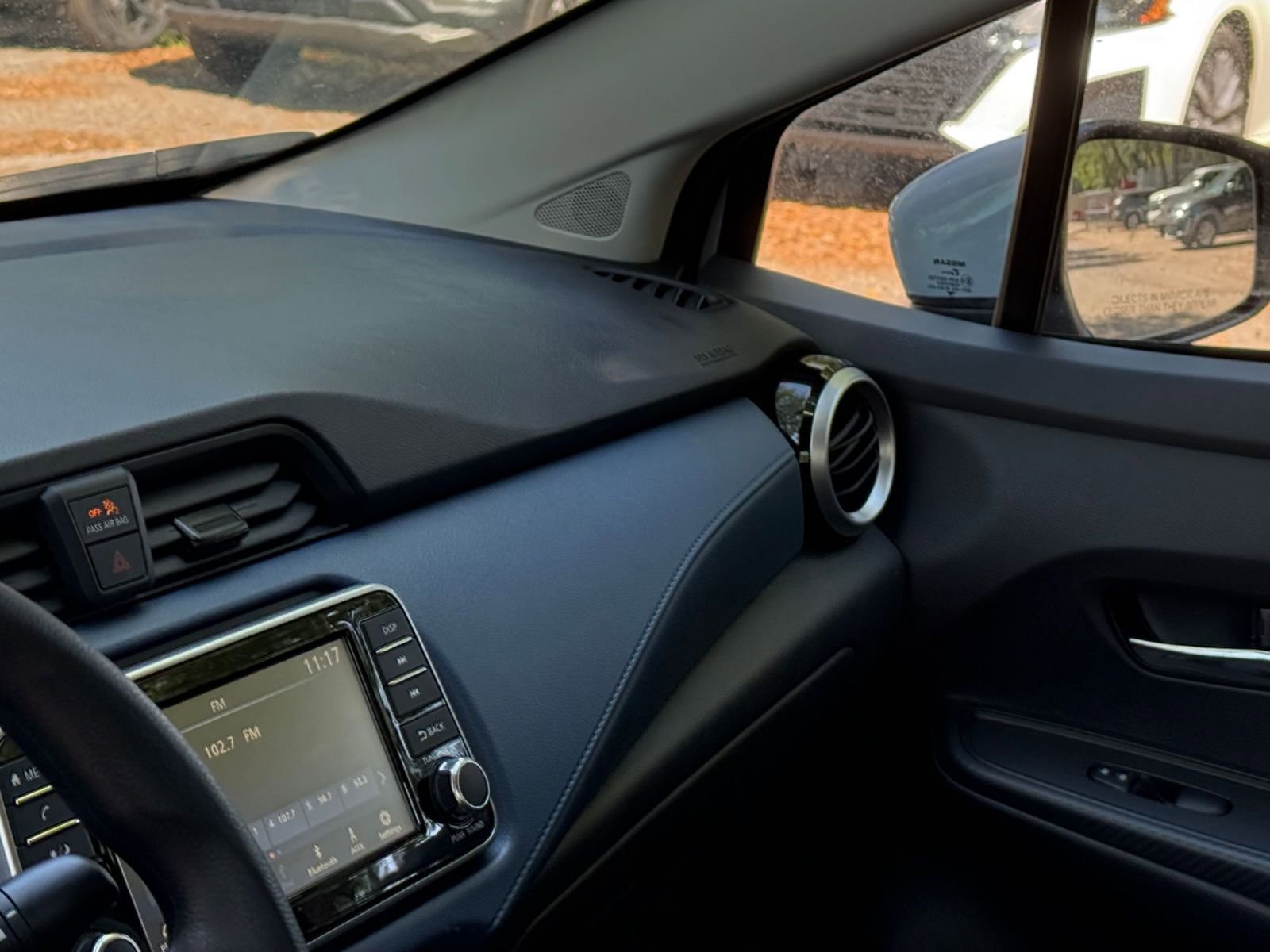 Used 2025 Nissan Versa SV FWD image 32