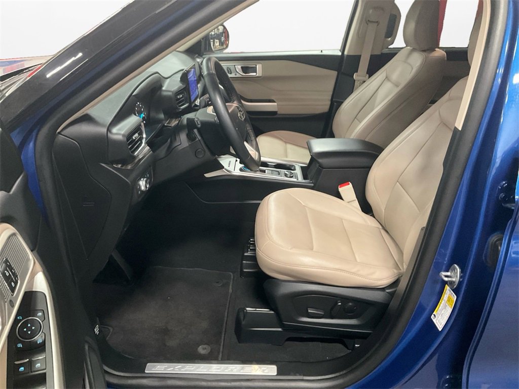 Used 2023 Ford Explorer Limited image 15