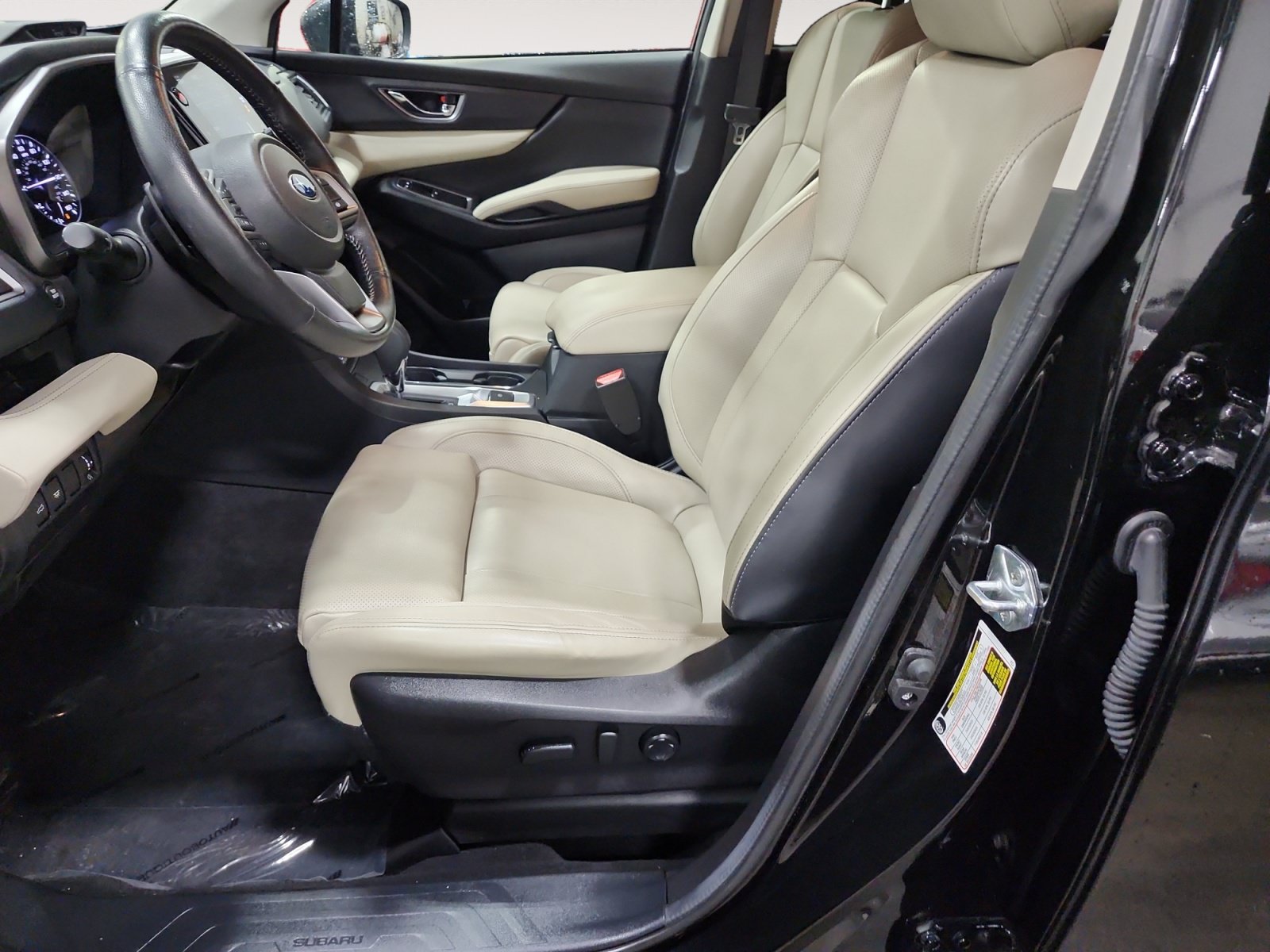 Used 2024 Subaru Ascent Limited AWD/4WD image 9