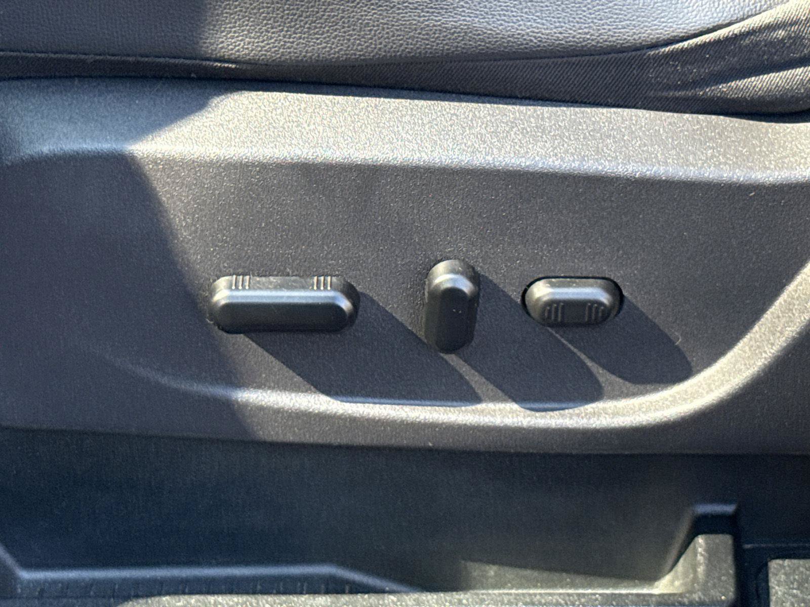 Used 2019 Ford Escape SE AWD/4WD image 16