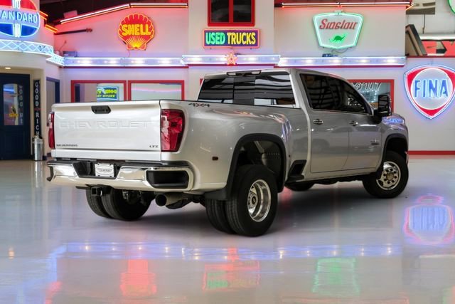 Used 2021 Chevrolet Silverado 3500 LTZ w/ LTZ Texas Edition AWD/4WD image 3